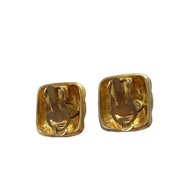 Authentic Chanel Vintage Gold-Tone CC Logo Clip-On Earrings - Picture 4 of 6